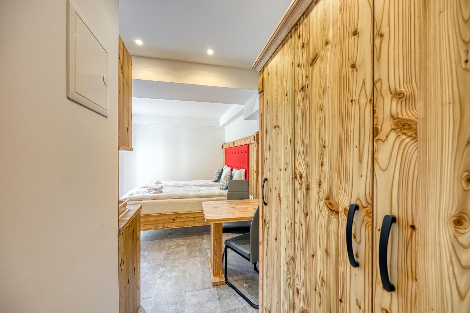 Apartments Viktor Rateče Rom bilde