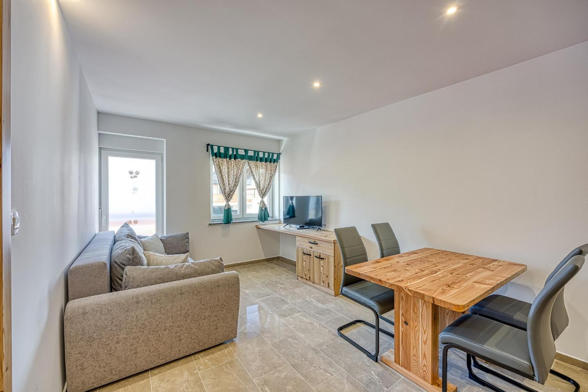 Apartments Viktor Rateče Rom bilde