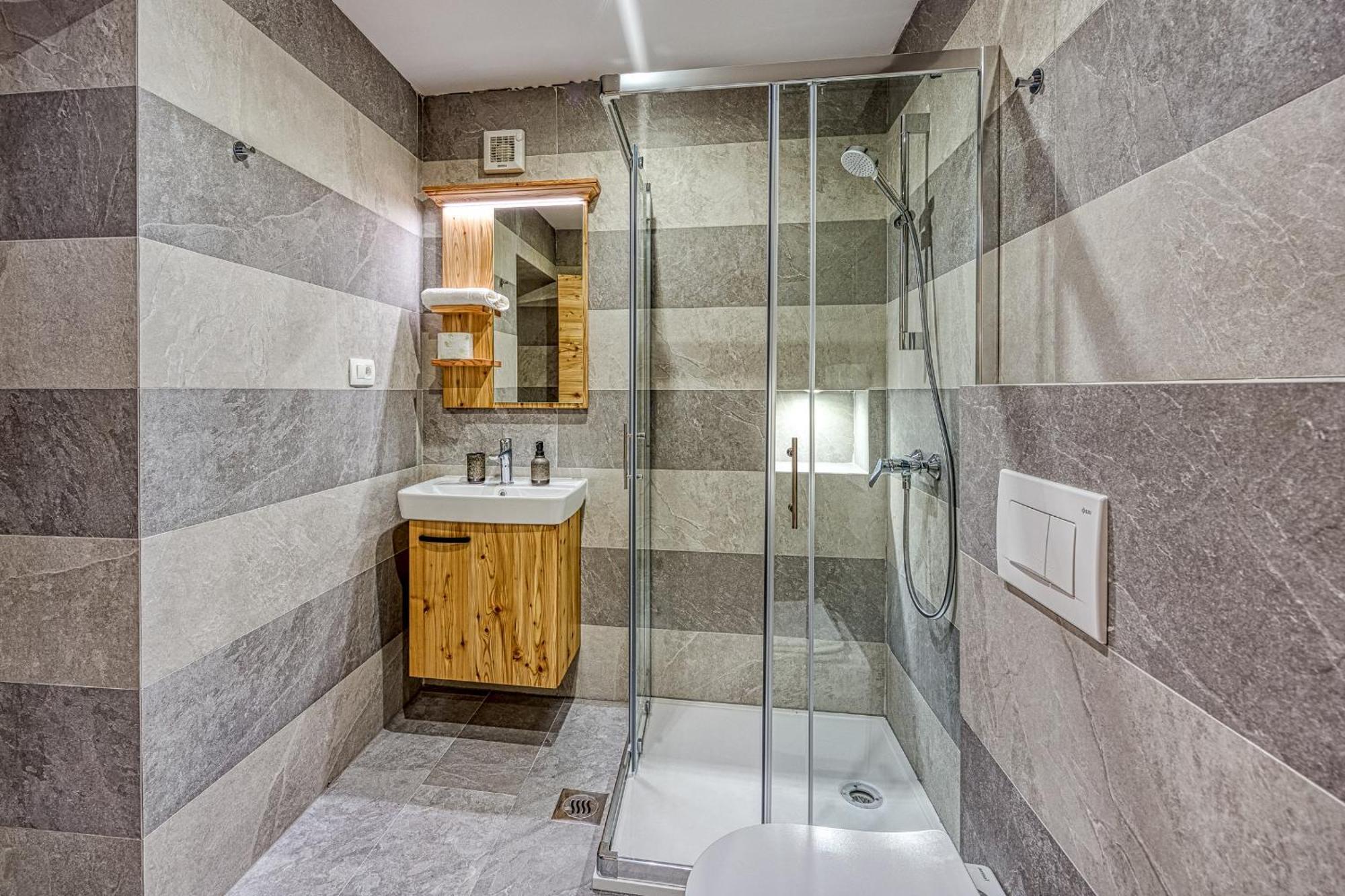 Apartments Viktor Rateče Rom bilde