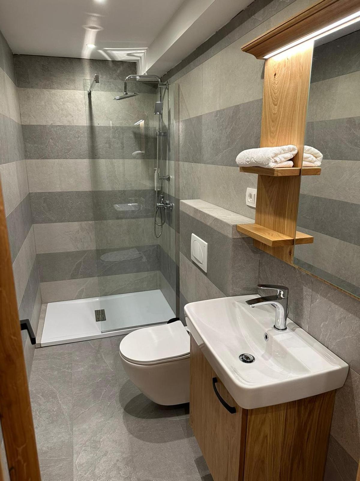 Apartments Viktor Rateče Rom bilde