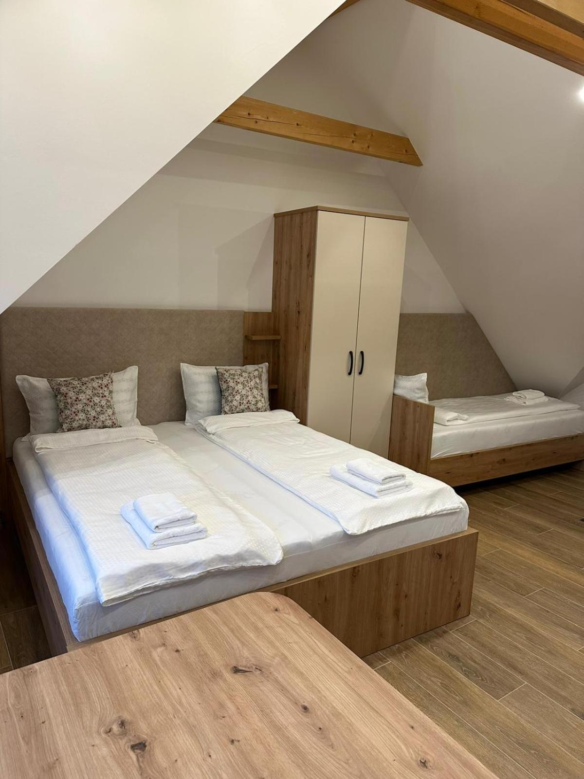 Apartments Viktor Rateče Rom bilde